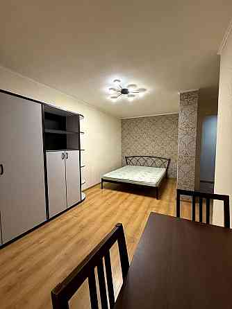 Оренда Квартира 1-кімнатна, 4/5 поверх на Леоніда Каденюка, 20 Київ