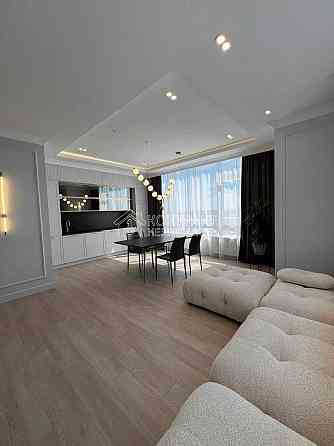 Продаж Квартира 2-кімнатна, 15/16 поверх на вул. Молочна Kharkiv