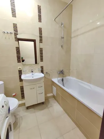 For rent 2-room Apartment 65 sq.m Фонтан, ул. Независииости, 11 Odessa