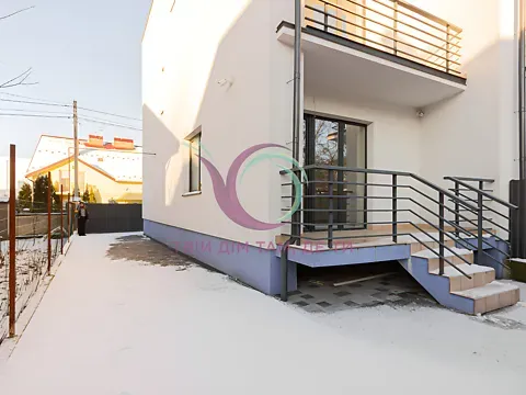 Продаж 3-поверховий   155 кв.м 5 кімн. на Йосипа Сліпого вулиця 28  - фото 3