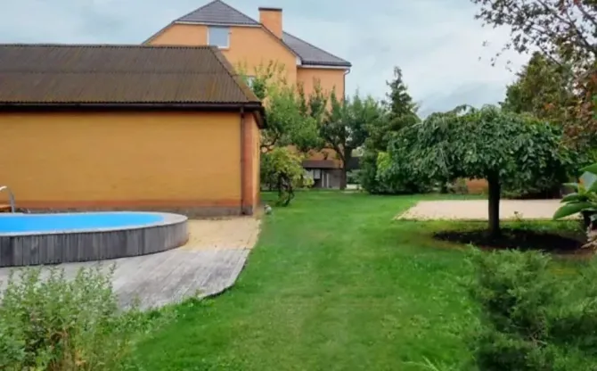 630 Three-storey house with swimming pool for rent Kiev - photo 16