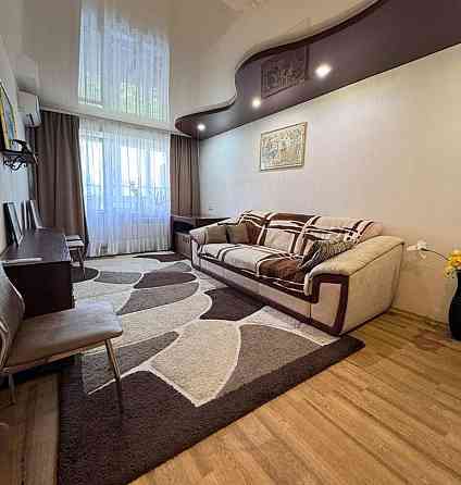 Продаж Квартира 3-кімнатна, 6/9 поверх на Крушельницкой, 7 Дніпро