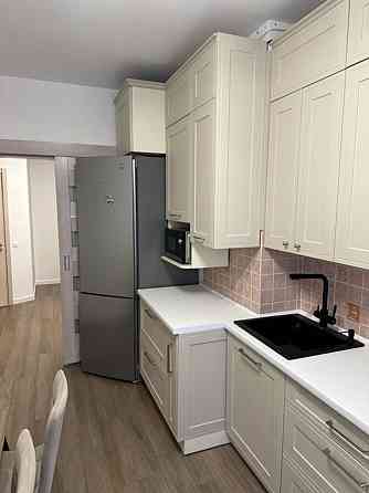 Продаж Квартира 3-кімнатна, 21/25 поверх на Дніпровська Набережна, 26б Київ