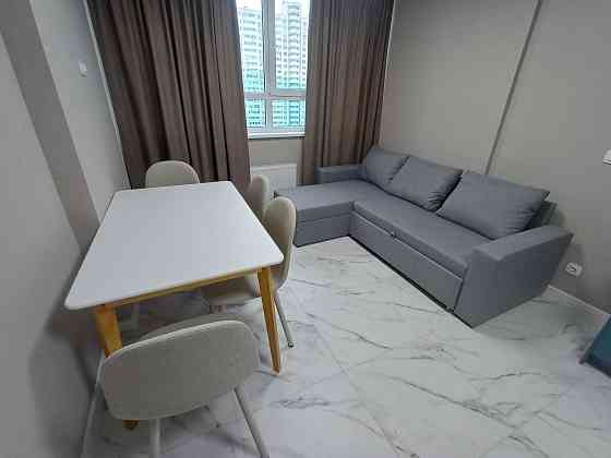 Продаж Квартира 1-кімнатна, 14/25 поверх на Приміська вул., д. 26 Київ