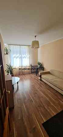 Оренда Квартира 3-кімнатна, 17/25 поверх на Воскресенская ул. Київ