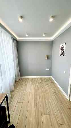 Продаж Квартира 2-кімнатна, 13/26 поверх на Зарічна вул., д. 1В Киев