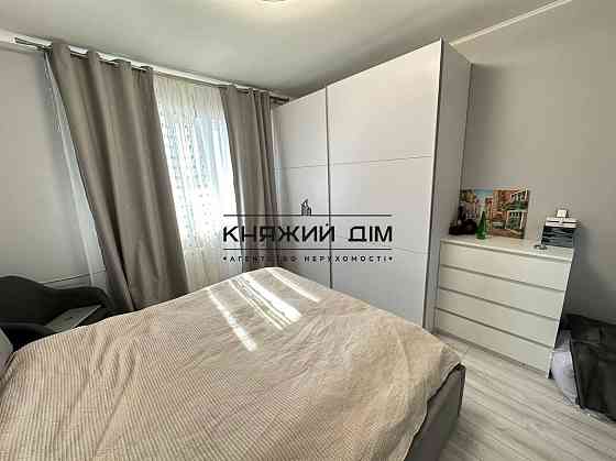 Продаж Квартира 2-кімнатна, 18/18 поверх на Руденко Ларисы ул. Kiev