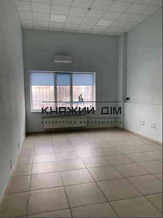 Оренда офісне приміщення на Луговая ул. поверх - 2/2 Київ