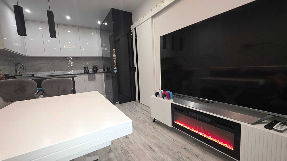 Продаж Квартира 2-кімнатна, 8/24 поверх на Повітряних сил вул., д. 56-Г Київ - фото 1