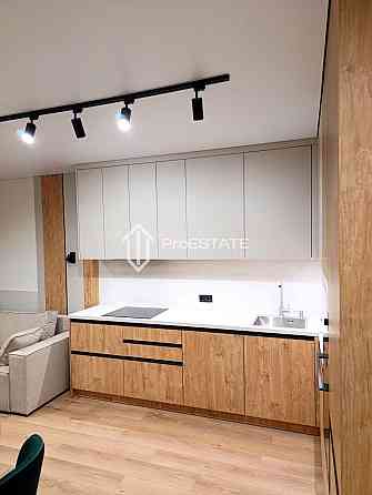 Продаж Квартира 1-кімнатна, 16/25 поверх на вул. Олександра Олеся Киев