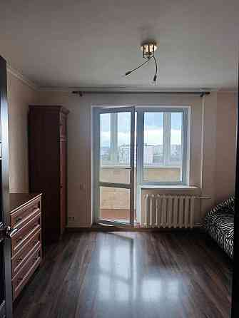 Продаж Квартира 3-кімнатна, 16/20 поверх на Дарницький вул., д. 8 Kiev