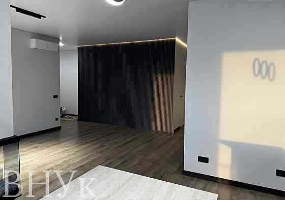 Продаж Квартира 3-кімнатна, 5/9 поверх на Легоцького Ужгород