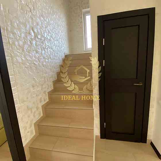 Продаж Будинок 4-кімнатний на Днепровская ул., 1 Kyiliv