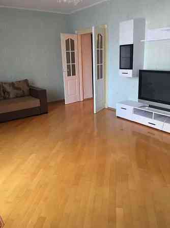 Оренда Квартира 2-кімнатна, 17/18 поверх на Урлівська, 8а Киев