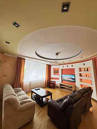 Продаж Квартира 3-кімнатна, 1/5 поверх на Берегова, 22а Івано-Франківськ