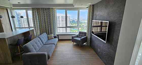 Продаж Квартира 3-кімнатна, 22/25 поверх на Зарічна, 1 Київ