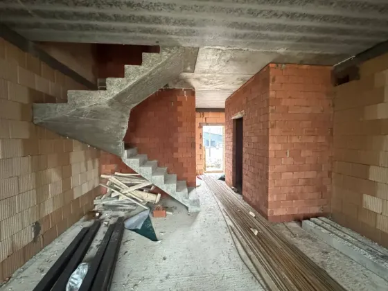 Продажа 2-этажный Таунхаус с участком 1.5 сот 100 кв.м 4 комн. на Назарія Яремчука Буча