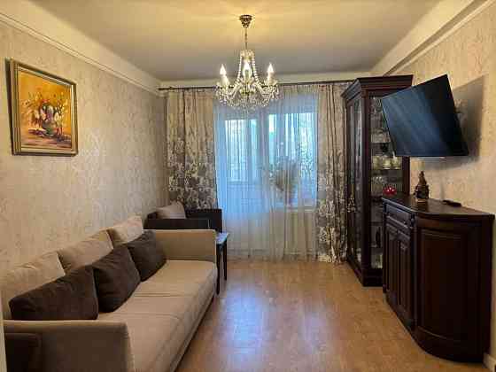 Продаж Квартира 3-кімнатна, 6/9 поверх на Васильківська вул. вул., д. 2а Kiev