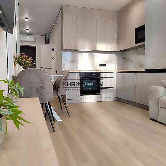 Продаж Квартира 1-кімнатна, 14/25 поверх на вул. Родини Крістерів Київ