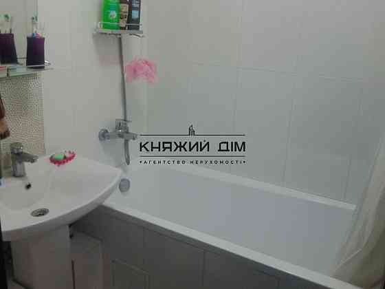 Оренда Квартира 1-кімнатна, 3/9 поверх на Урловская ул. Київ