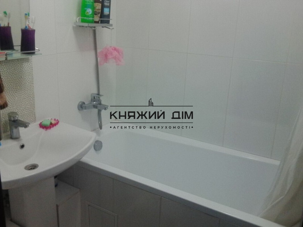 Оренда Квартира 1-кімнатна, 3/9 поверх на Урловская ул. Київ - фото 2