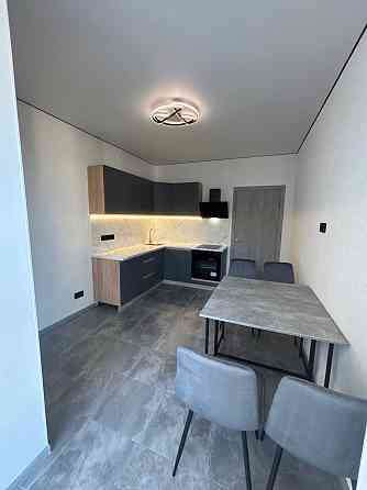 Двух комнатная квартира с ремонтом в 8 Акварели Лиманка