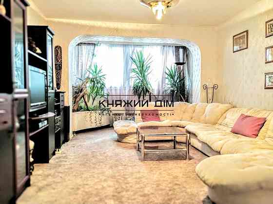 Оренда Квартира 3-кімнатна, 9/16 поверх на Дарницкий бульв. Київ