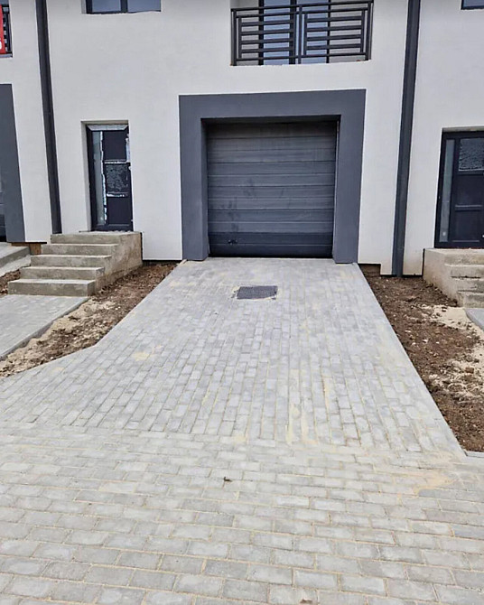 Продаж 2-поверховий  з ділянкою 130 сот 130 кв.м    - фото 1