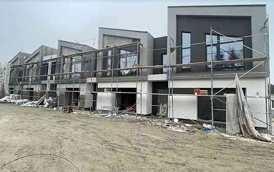 Продаж 2 поверхового таунхауса з ділянкою на 2.5 сотки, 130 кв. м, 