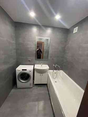 Оренда Квартира 2-кімнатна, 23/25 поверх на ул. Вырлицкая Kiev