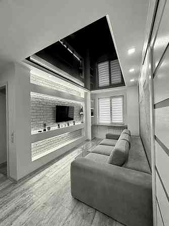 Продаж Квартира 3-кімнатна, 2/9 поверх на Малиновского Маршала ул., 12 Dnipro