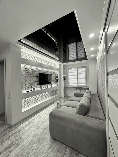 Продаж Квартира 3-кімнатна, 2/9 поверх на Малиновского Маршала ул., 12 Дніпро - фото 1