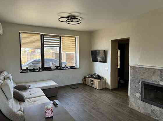 Продам современный 2-этажный дом в с. Александровка, в 5-ти км от Одессы Доброолександрівка