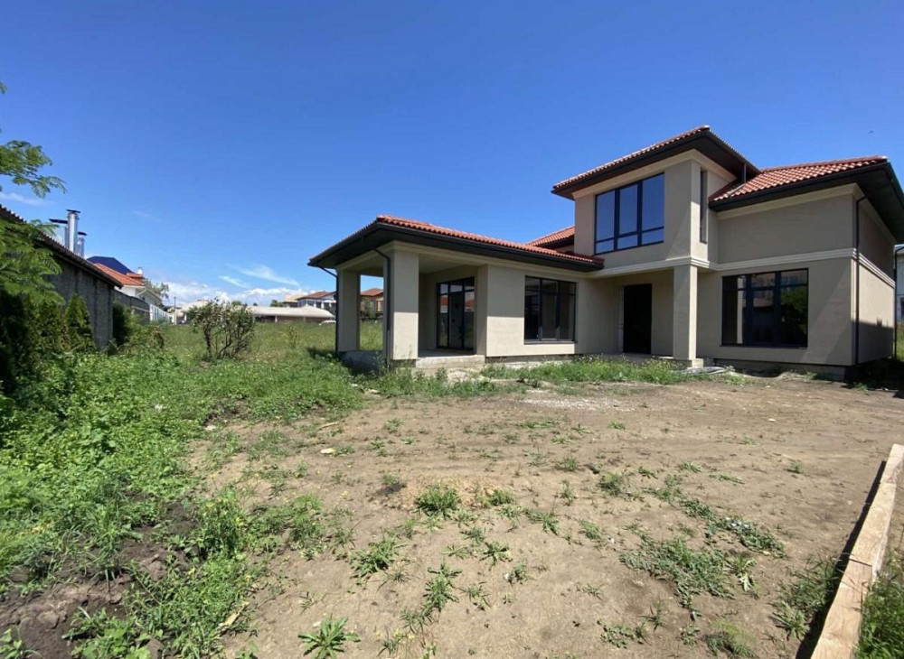 Продається новий двоповерховий якісний будинок з терасою, під оздоблення  - фото 1