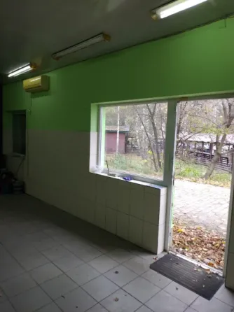 Продаж Приміщення вільного призначення площа 28.1 кв.м 1-й поверх на мазепи 173 Івано-Франківськ