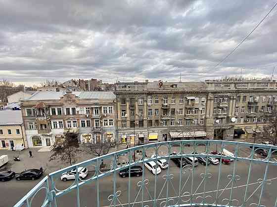 Продаж Квартира 5-кімнатна, 4/5 поверх на Екатерининская ул., 25 Одеса