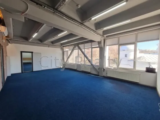 Здається Офісні приміщення площа 200.9 кв.м 5-й поверх Київ Верхній Вал 2А Київ