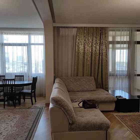 Оренда Квартира 3-кімнатна, 11/19 поверх на ул. Богдана Хмельницкого Киев