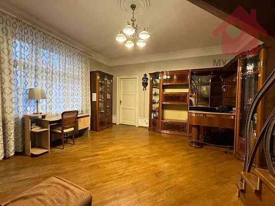 Продаж двоярусної квартири по вул.Волошина Uzhhorod