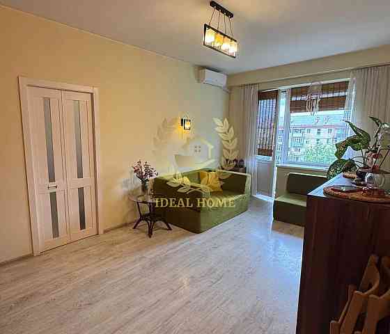 Продам гарну двокімнатну квартиру в Дніпровському районі столиці. Київ