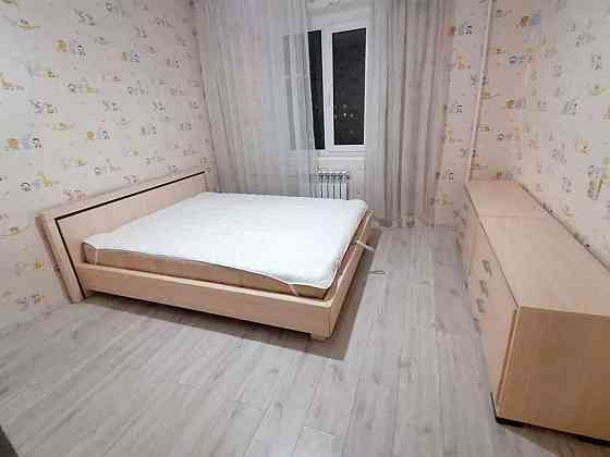 Оренда Квартира 2-кімнатна на ул. Анны Ахматовой, 13 Київ