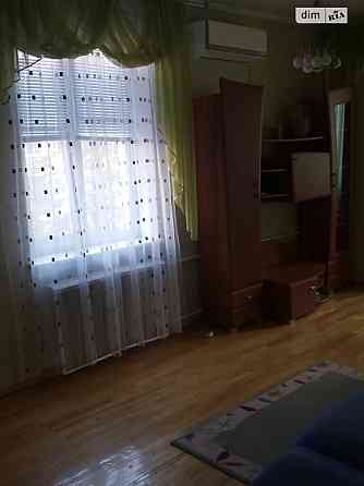 Оренда Квартира 1-кімнатна, 1/5 поверх на Єреванська, 29 Kiev