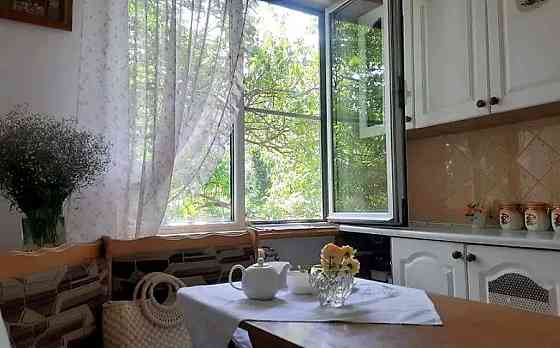 Трехкомнатная квартира в начале Таирова Одеса