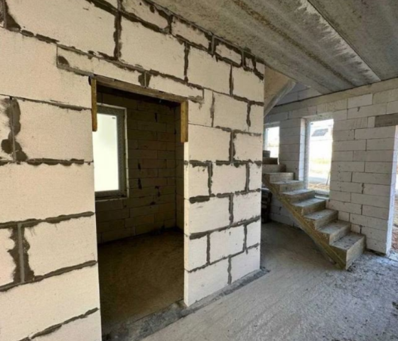 Двухэтажный дом с землей в "Червоном хуторе" Limanka