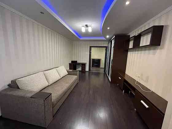 Оренда Квартира 1-кімнатна, 11/17 поверх на вул. Драгоманова, 1а Київ