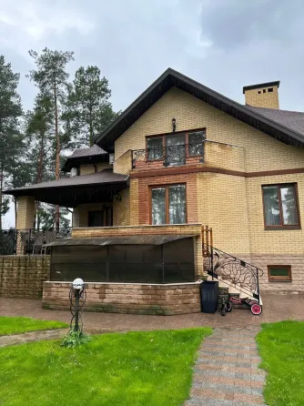 Продам шикарний будинок з берегом Новомосковськ