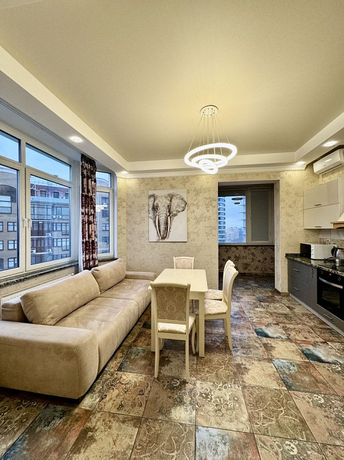 Продаж Квартира 1-кімнатна, 14/23 поверх на Коновальця Євгена вул., д. 34-А Київ - фото 1