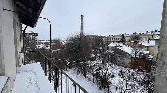 Продаж Квартира 3-кімнатна, 3/3 поверх на вул. Васильківського Сергія Львів