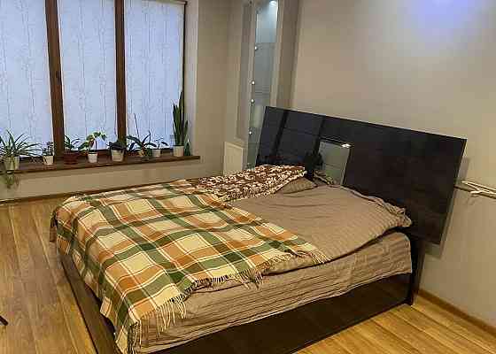 Продаж Квартира 3-кімнатна, 2/5 поверх на Таирова Одесса