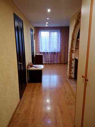 Продаж Квартира 3-кімнатна, 1/2 поверх на Рибхоз 